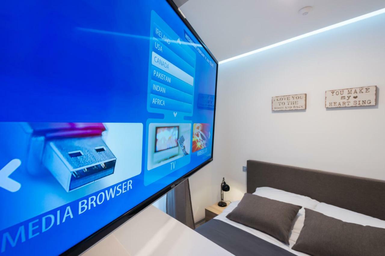 H4U Smart Deluxe Appartement Zagreb Buitenkant foto