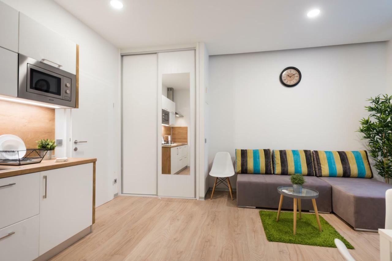 H4U Smart Deluxe Appartement Zagreb Buitenkant foto