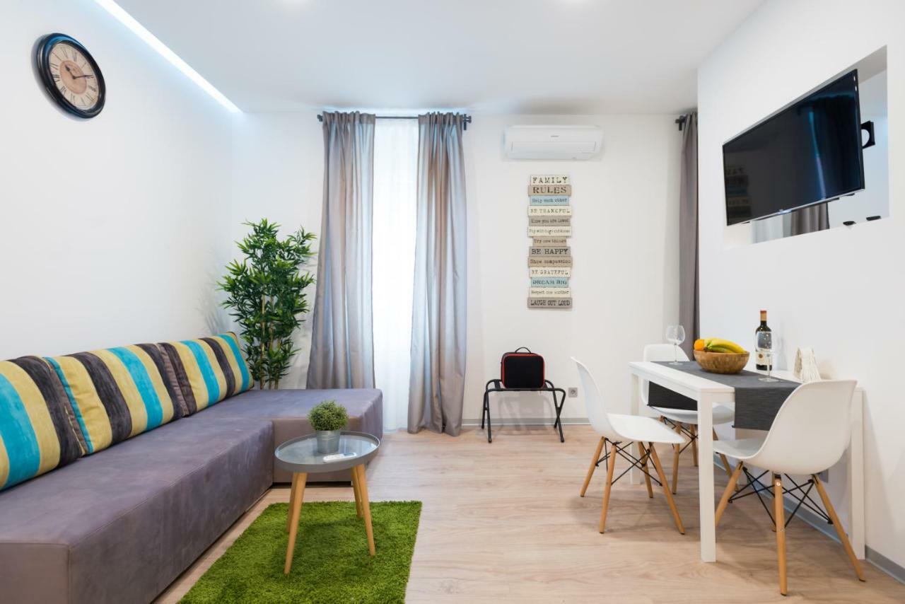 H4U Smart Deluxe Appartement Zagreb Buitenkant foto