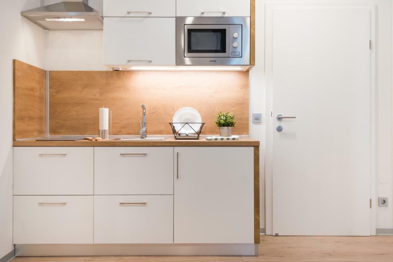 H4U Smart Deluxe Appartement Zagreb Buitenkant foto