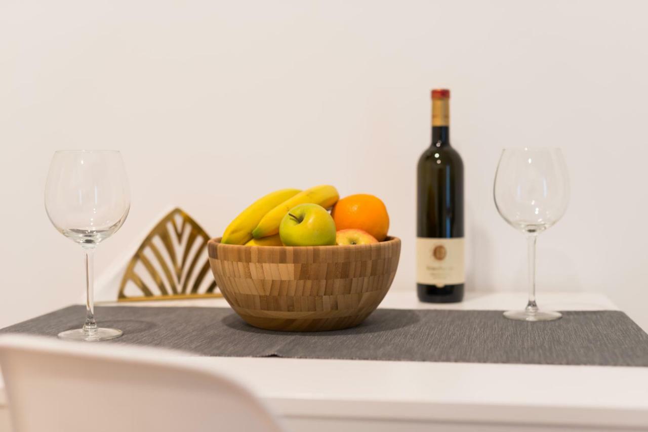 H4U Smart Deluxe Appartement Zagreb Buitenkant foto