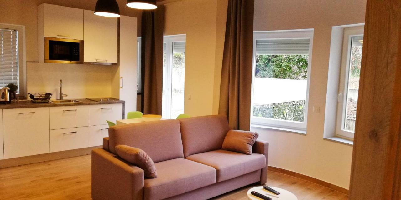 H4U Smart Deluxe Appartement Zagreb Buitenkant foto