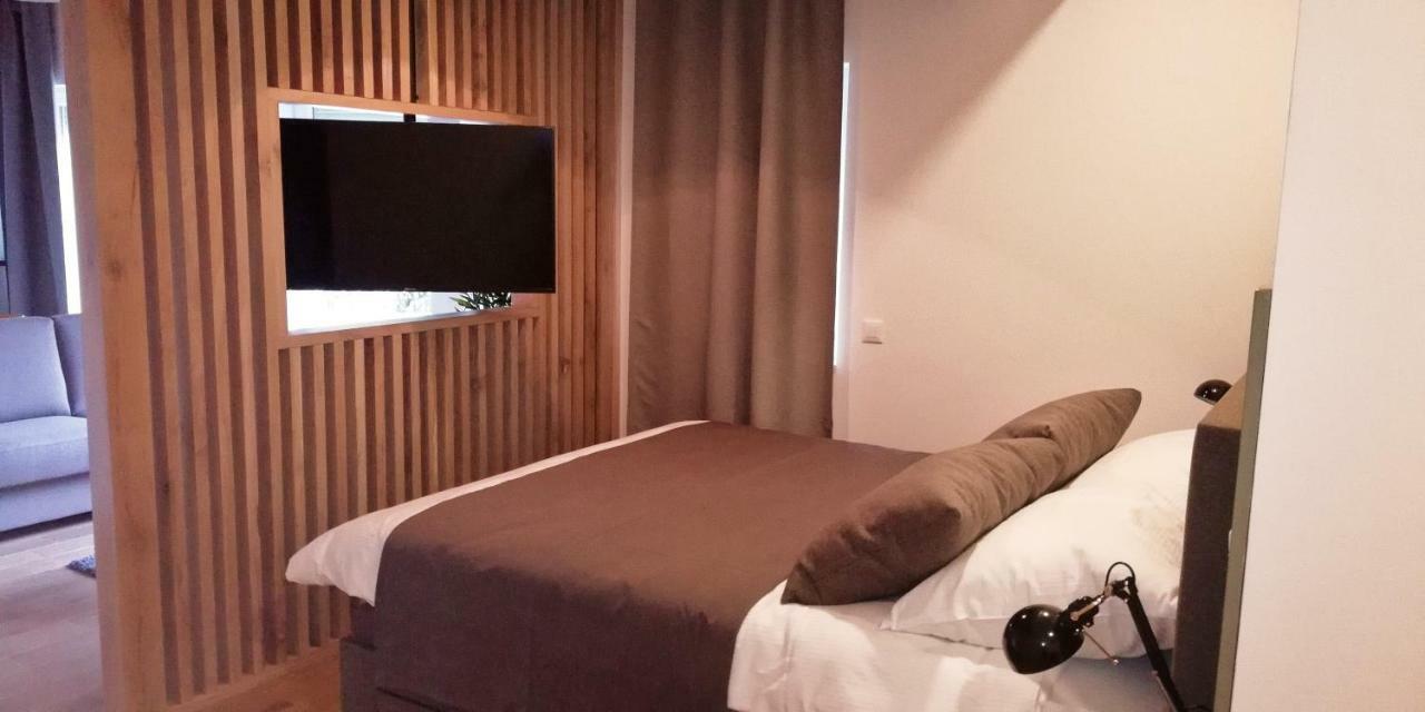 H4U Smart Deluxe Appartement Zagreb Buitenkant foto